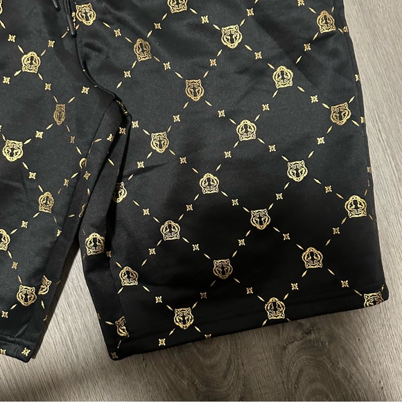 NWT DRILL CLOTHING COMPANY Gold & Black Tiger Print Mens Short Size M - Picture 4 of 9
